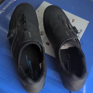 Shimano Black Athletic Shoes with Minimalist Design
